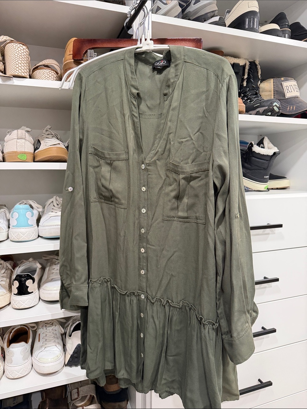 GGO Olive Long-Sleeve Button-Front Tiered Dress